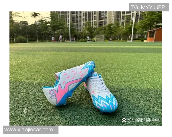 探索足球鞋品牌的魅力与选择指南助你成为场上明星
